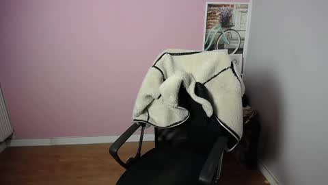 Snapshot of viktoria_lovely chatting on February 2025 06:17:02 AM viktoria_lovely online show from February 2025 06:17:02 AM