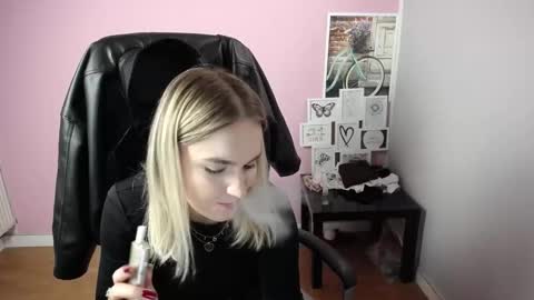 Snapshot of viktoria_lovely chatting on October 2025 09:56:02 AM viktoria_lovely online show from October 2025 09:56:02 AM