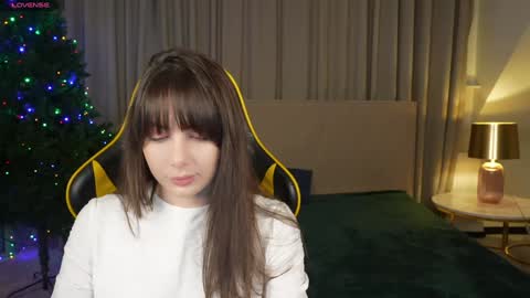 Alisa online show from December 2024 07:57:02 PM