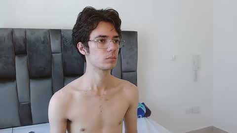 viktornoir online show from October 2025 02:07:01 PM