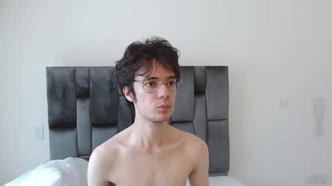 viktornoir online show from October 2025 02:42:02 PM