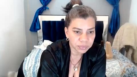Snapshot of vikyadams chatting on January 2025 01:32:02 PM VIKY ADAMS online show from January 2025 01:32:02 PM