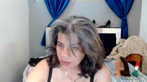 Snapshot of vikyadams chatting on January 2025 01:49:01 PM VIKY ADAMS online show from January 2025 01:49:01 PM
