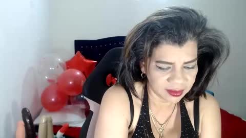 Snapshot of vikyadams chatting on February 2025 10:59:02 AM VIKY ADAMS online show from February 2025 10:59:02 AM