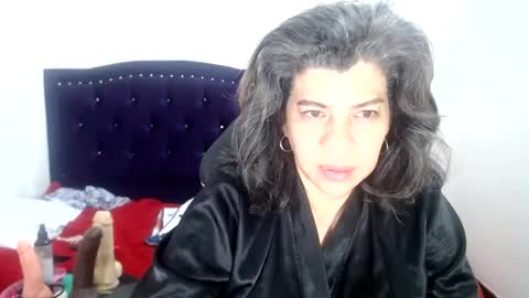 Snapshot of vikyadams chatting on February 2025 10:45:01 AM VIKY ADAMS online show from February 2025 10:45:01 AM