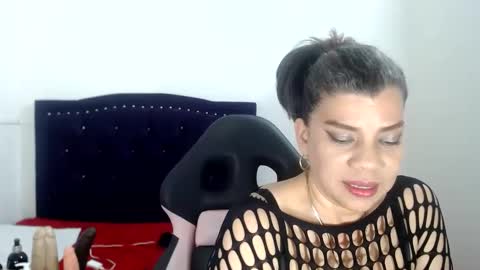 Snapshot of vikyadams chatting on February 2025 03:01:02 AM VIKY ADAMS online show from February 2025 03:01:02 AM