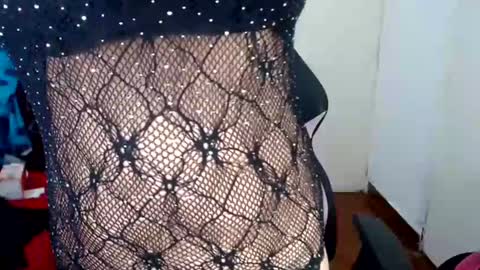 Snapshot of vikyadams chatting on February 2025 11:31:01 AM VIKY ADAMS online show from February 2025 11:31:01 AM