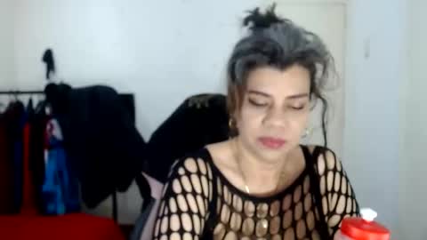 Snapshot of vikyadams chatting on March 2025 01:29:02 PM VIKY ADAMS online show from March 2025 01:29:02 PM