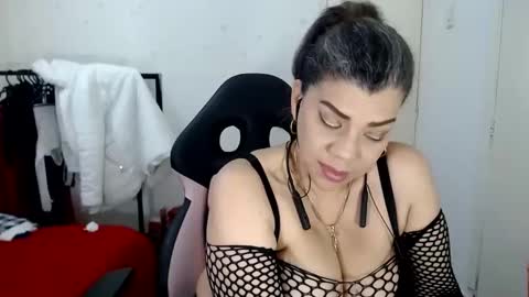 Snapshot of vikyadams chatting on March 2025 02:30:02 AM VIKY ADAMS online show from March 2025 02:30:02 AM