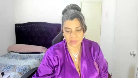 Snapshot of vikyadams chatting on September 2025 03:50:01 AM VIKY ADAMS online show from September 2025 03:50:01 AM