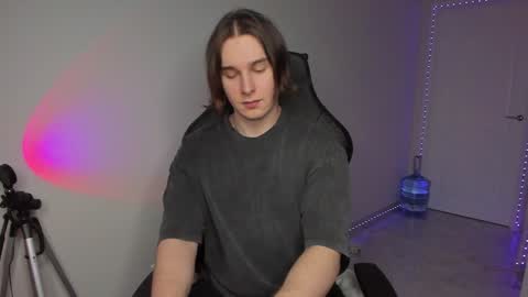 Vincent Strong online show from January 2025 02:24:02 PM