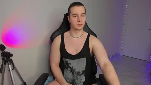 Vincent Strong online show from February 2025 04:07:01 PM