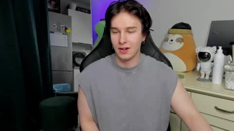 Vincent Strong online show from April 2026 05:53:02 PM