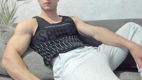 Snapshot of vincent_o chatting on December 2024 07:55:01 PM Vincent. uncut 18cm online show from December 2024 07:55:01 PM