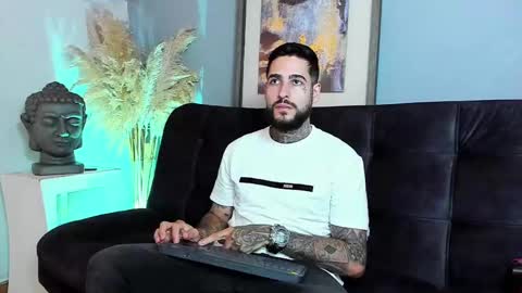 Vincent Sartori online show from November 2025 07:57:01 PM