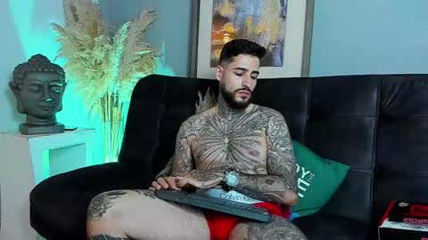 Vincent Sartori online show from November 2025 11:08:02 PM