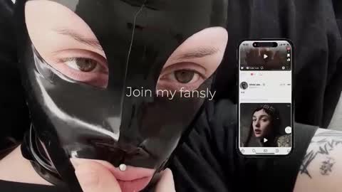 Diva Silvia online show from November 2025 04:06:01 PM