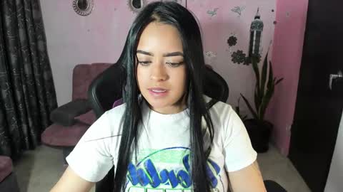 Daniela online show from September 2025 02:57:01 AM