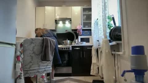 Funny  girl online show from January 2026 06:17:02 AM