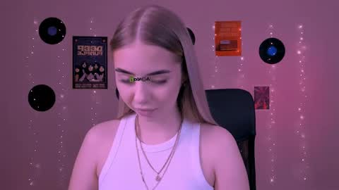 Snapshot of viola_sweet_ chatting on May 2026 08:45:01 AM viola_sweet_ online show from May 2026 08:45:01 AM