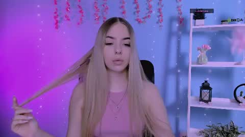 Snapshot of viola_sweet_ chatting on June 2026 08:16:02 AM viola_sweet_ online show from June 2026 08:16:02 AM