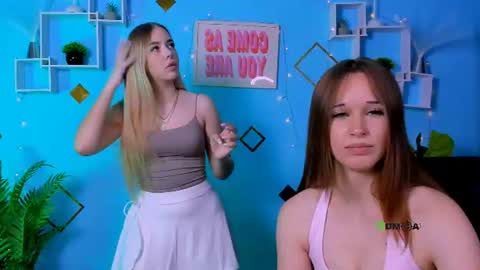 Snapshot of viola_sweet_ chatting on July 2026 09:22:01 AM viola_sweet_ online show from July 2026 09:22:01 AM