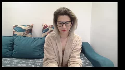 Snapshot of violafoxy chatting on February 2025 06:45:02 PM viola online show from February 2025 06:45:02 PM