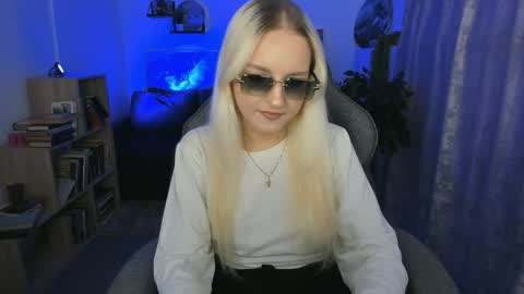 violamore online show from April 2026 06:11:02 PM