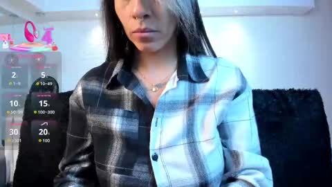 Snapshot of violeet_scott chatting on October 2025 10:45:01 AM Violett Everyday From 0530 to 1430 Col Time online show from October 2025 10:45:01 AM