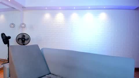 Snapshot of violeet_scott chatting on October 2025 10:45:02 AM Violett Everyday From 0530 to 1430 Col Time online show from October 2025 10:45:02 AM