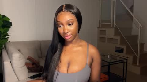 Snapshot of violet6xft chatting on October 2025 11:22:01 AM Fantasy Black Girl online show from October 2025 11:22:01 AM