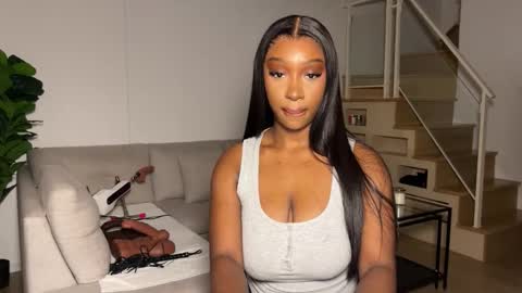 Snapshot of violet6xft chatting on November 2025 06:14:01 AM Fantasy Black Girl online show from November 2025 06:14:01 AM