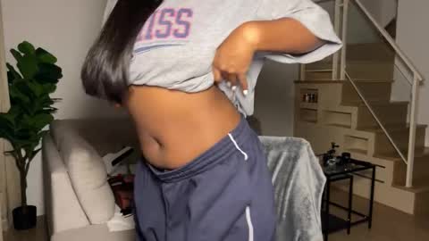 Fantasy Black Girl online show from November 2025 06:08:01 AM