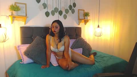 V I O L E T  online show from April 2026 08:20:02 PM