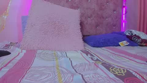 violet__taylor_ online show from October 2025 02:34:02 AM