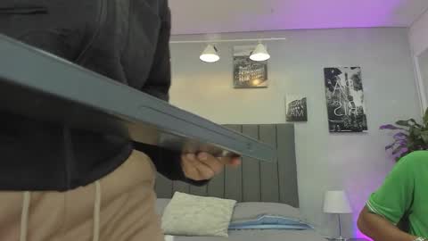 Violet and Myers online show from October 2025 11:22:01 AM