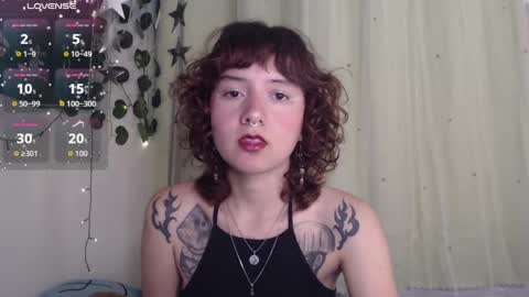 Snapshot of violet_bluee chatting on May 2026 07:13:02 AM Violet online show from May 2026 07:13:02 AM