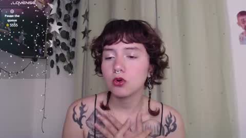 Snapshot of violet_bluee chatting on June 2026 07:39:01 AM Violet online show from June 2026 07:39:01 AM