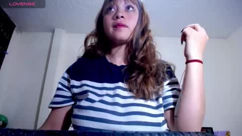  Violet  online show from November 2025 02:19:01 PM