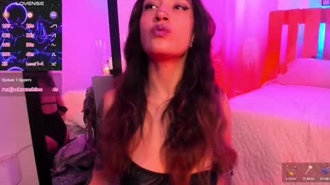 Violet Jones online show from November 2025 03:12:02 PM