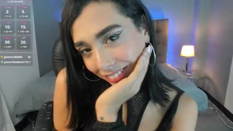 Violet online show from December 2025 08:59:01 PM