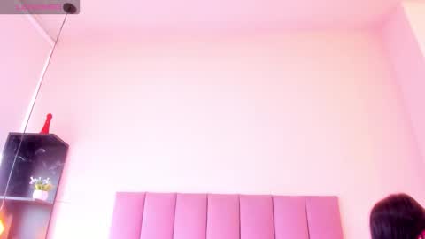 violet online show from December 2025 02:47:02 PM