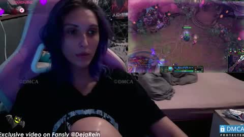 Snapshot of violet_noir_ chatting on November 2025 02:17:01 PM Deya online show from November 2025 02:17:01 PM