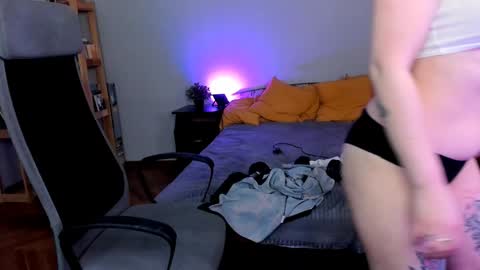violet_oblivion online show from December 2024 10:39:02 AM