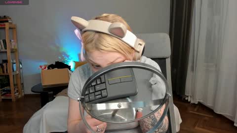 violet_oblivion online show from January 2025 03:39:02 AM