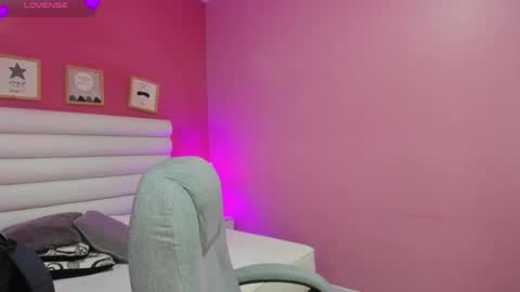 violet_sinclair online show from May 2026 11:25:01 AM