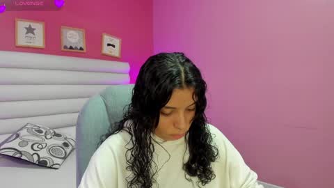 violet_sinclair online show from June 2026 11:27:02 AM