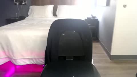 violet_winter97 online show from March 2026 05:38:01 PM