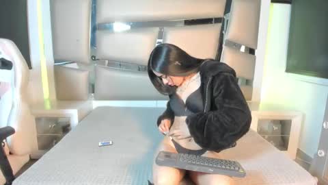 Snapshot of violeta__jade chatting on September 2025 04:17:01 AM violeta__jade online show from September 2025 04:17:01 AM