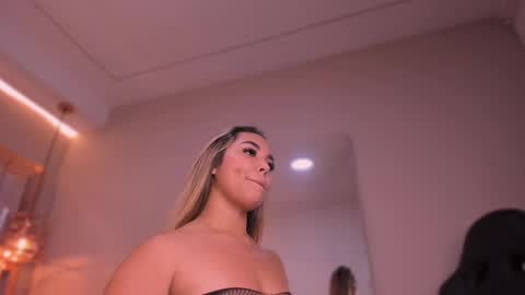 Violeta  online show from October 2025 10:56:01 AM